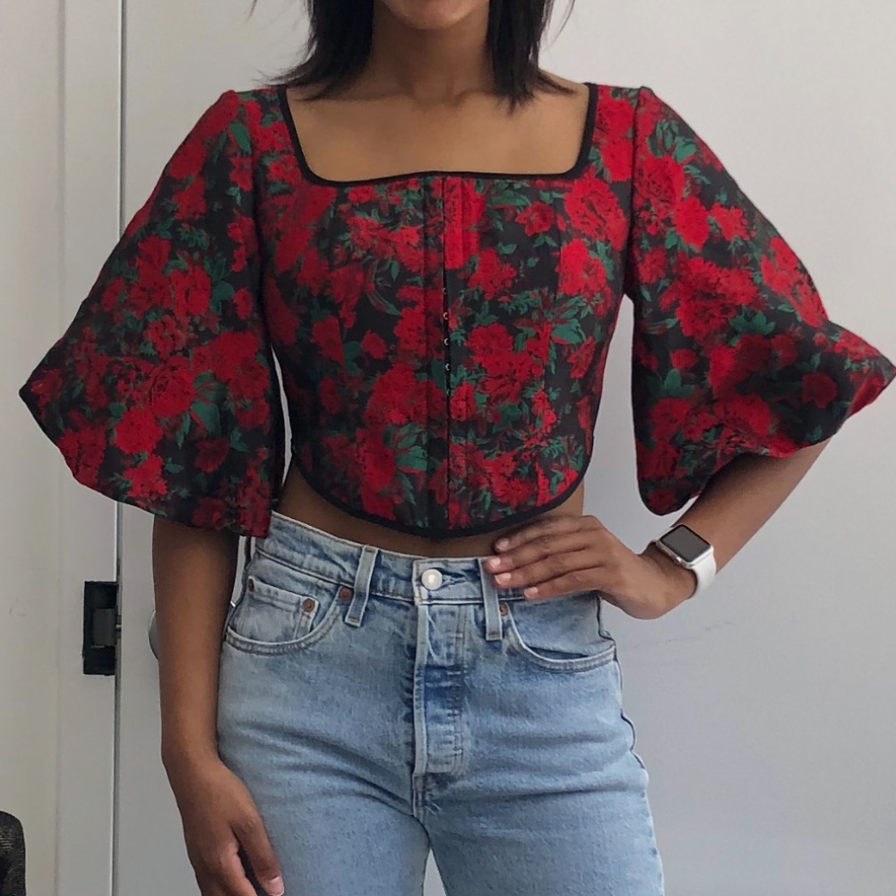 Finders Keepers red rose 🥀 floral corset top with bell puff sleeves size small